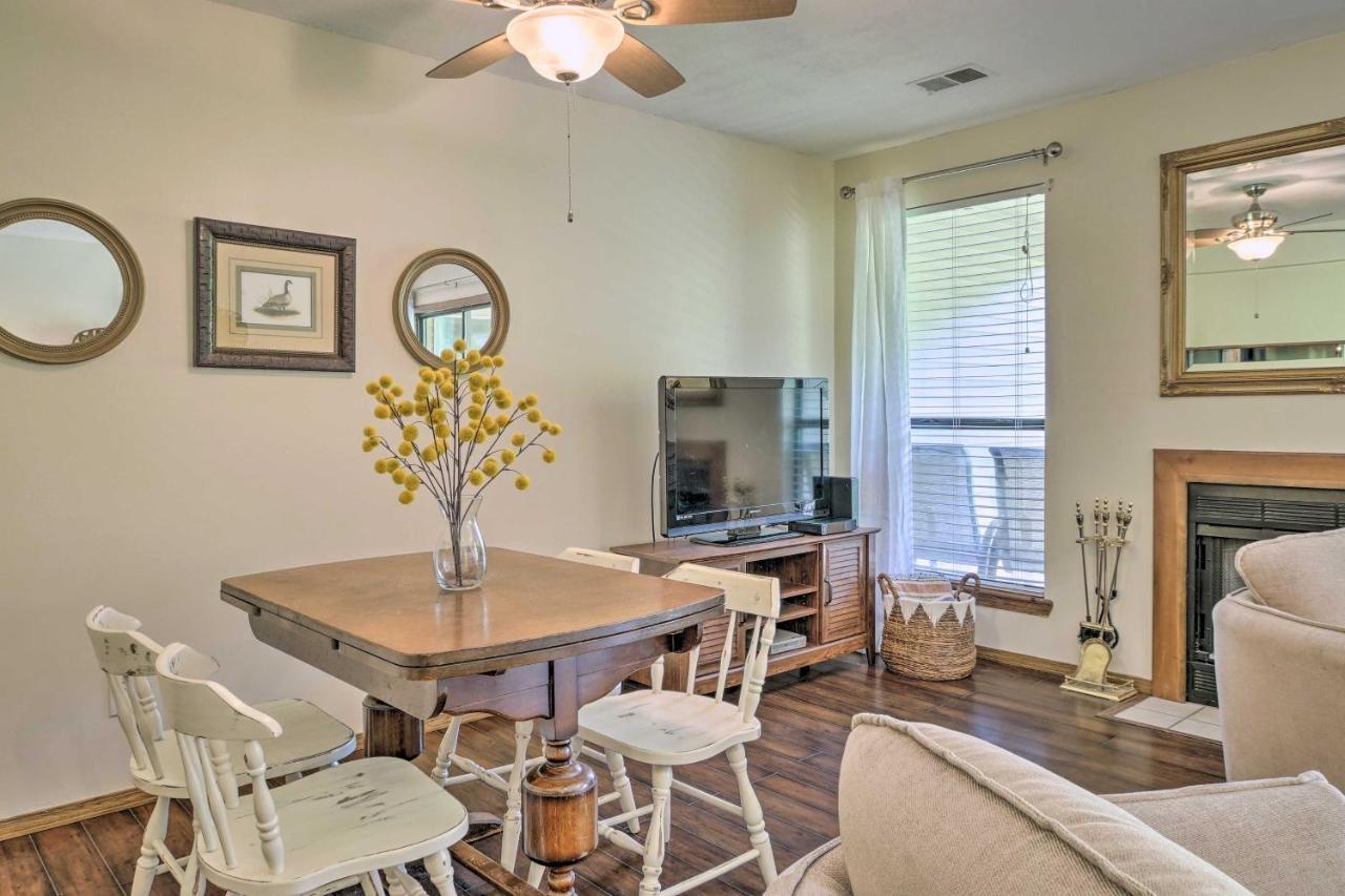 Appartamento Pet-Friendly Branson Retreat With Pool And Golf Access Esterno foto