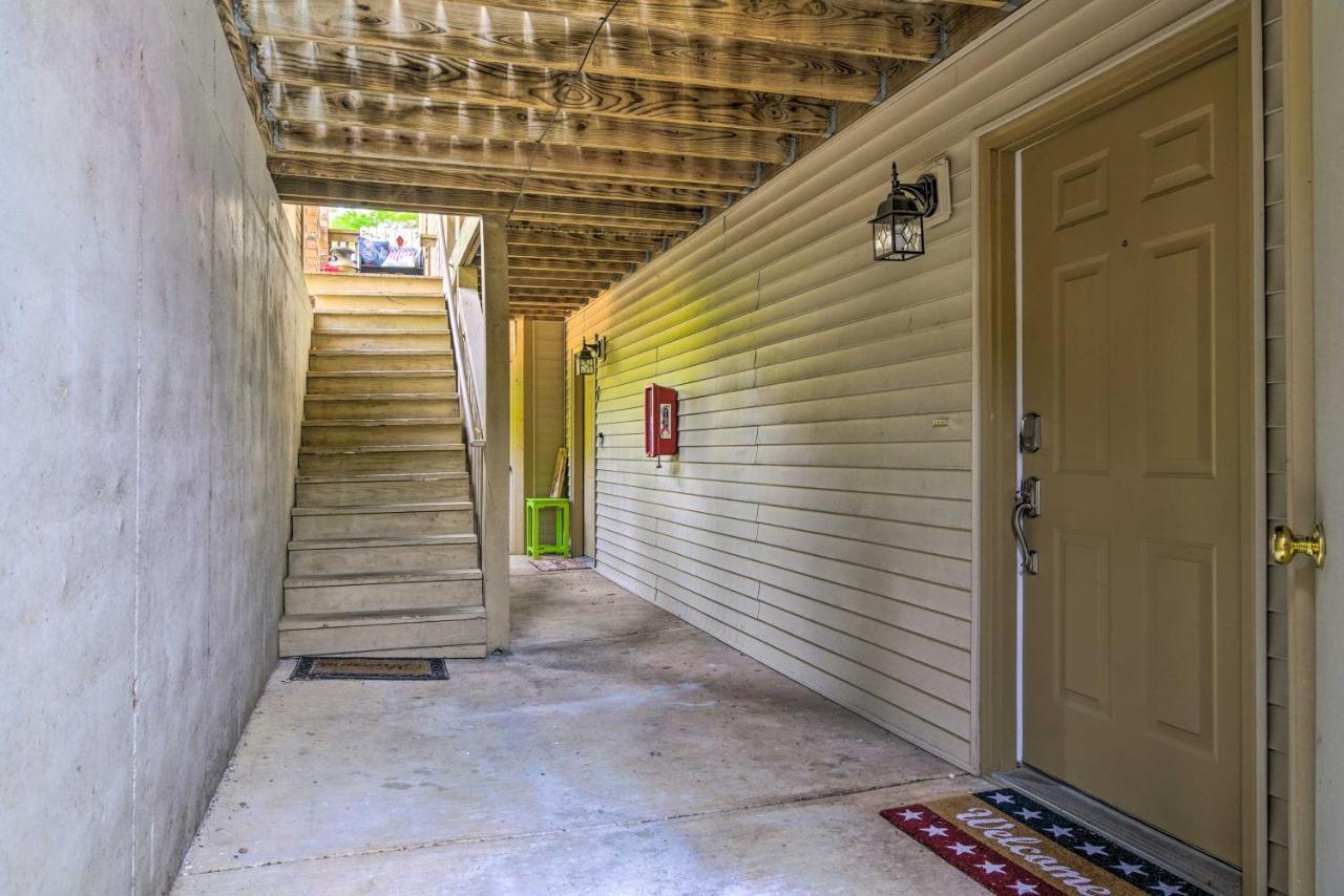 Appartamento Pet-Friendly Branson Retreat With Pool And Golf Access Esterno foto